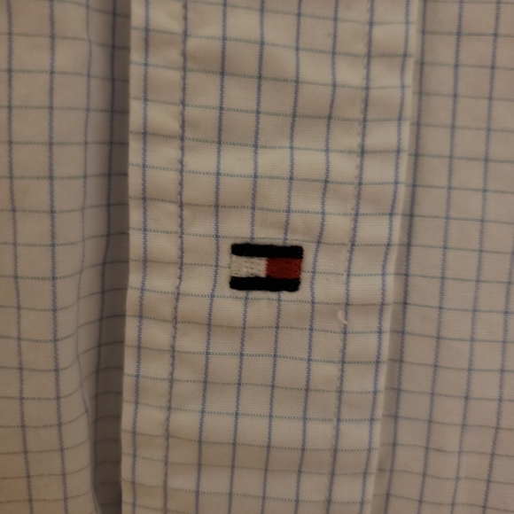 TOMMY HILFIGER: DRESS SHIRT. Size- L - Picture 9 of 11